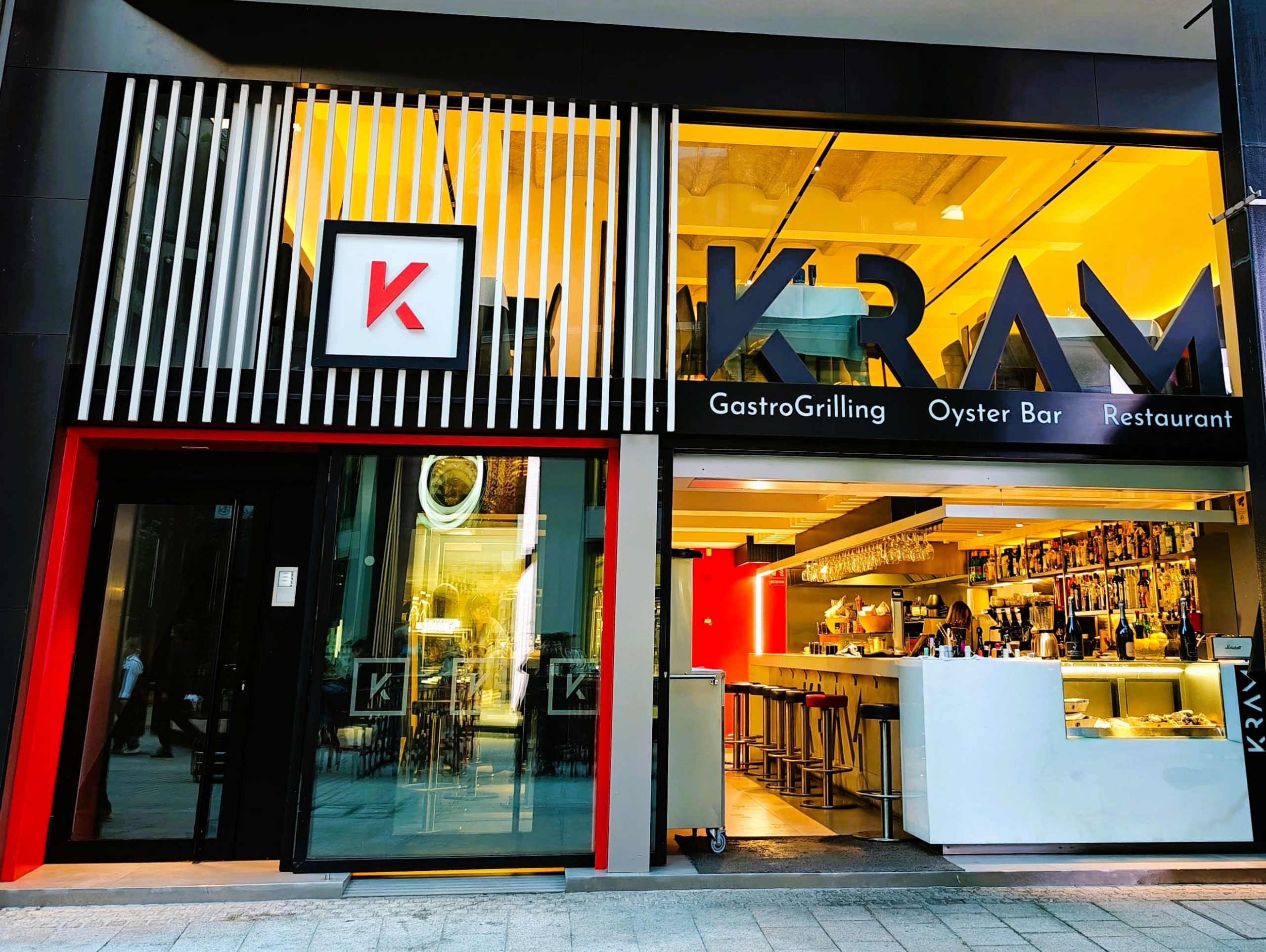 ✨ Celebra el teu sopar d’empresa o familiar de Nadal al Restaurant KRAM Andorra! Gastronomia excel·lent, servei acollidor i un ambient únic al cor d’Andorra la Vella.

🍴 Hem preparat tres menús exclusius per a aquestes festes, pensats perquè gaudiu d’una experiència gastronòmica inoblidable. I el millor? Després de sopar no cal agafar el cotxe: estem al centre, a tocar del Gran Casino i de les zones d’oci nocturn. (També li podem fer un menú a mida)

🎄 Reuneix el teu equip, la família o els amics i feu del vostre sopar de Nadal un record especial al KRAM.

📲 Reserves per WhatsApp: +376 696 666

#AndorraKRAM #SoparsDeNadal #SoparsDEmpresa #NadalAndorra #KRAMAndorra

🌟

✨ ¡Celebra tu cena de empresa o familiar de Navidad en el Restaurant KRAM Andorra! Gastronomía excelente, servicio cercano y un ambiente acogedor en pleno centro de Andorra la Vella.

🍴 Hemos preparado tres menús exclusivos para estas fiestas, diseñados para que disfrutes de una experiencia gastronómica inolvidable. Y lo mejor: después de cenar no necesitas coger el coche; estamos en el centro, junto al Gran Casino y las zonas de ocio nocturno. (También le podemos hacer un menú a medida).

🎄 Reúne a tu equipo, familia o amigos y convierte tu cena de Navidad en un recuerdo especial en KRAM.

📲 Reservas por WhatsApp: +376 696 666

#AndorraKRAM #CenasDeEmpresa #NavidadAndorra #SoparsDeNadal #KRAMAndorra

